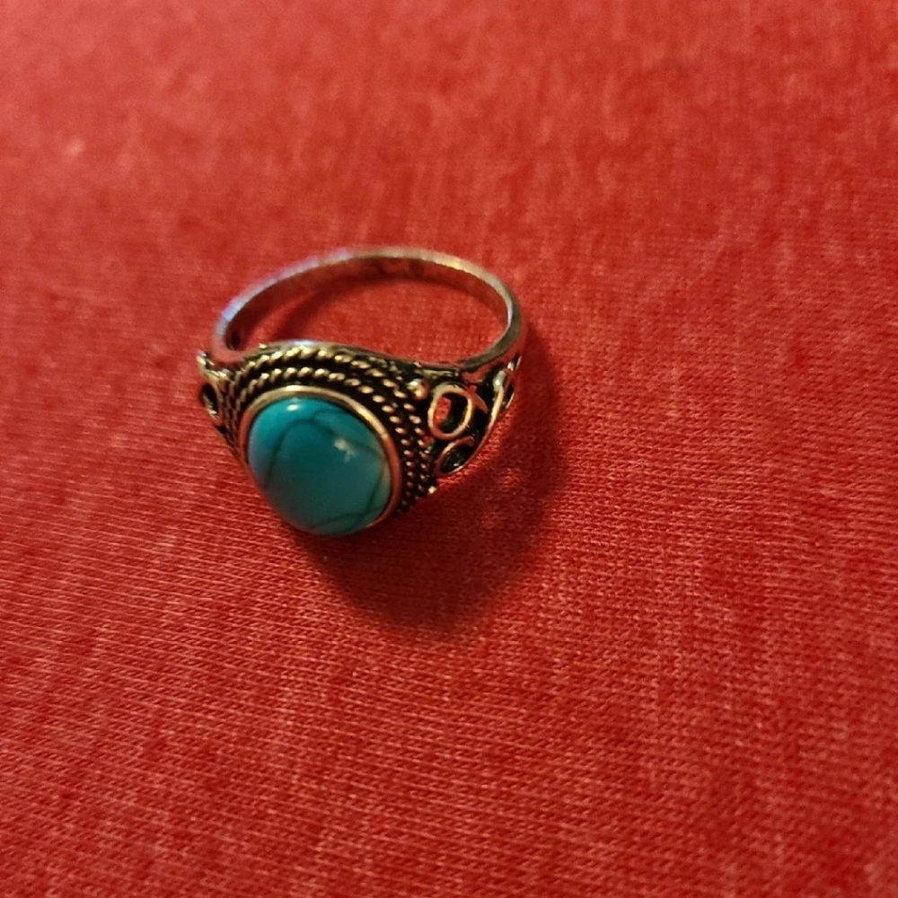 Ring - Picture 2 of 2